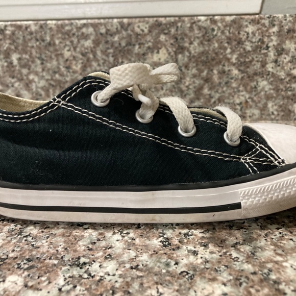 Unisex converse sneakers size 10 - Picture 2 of 5